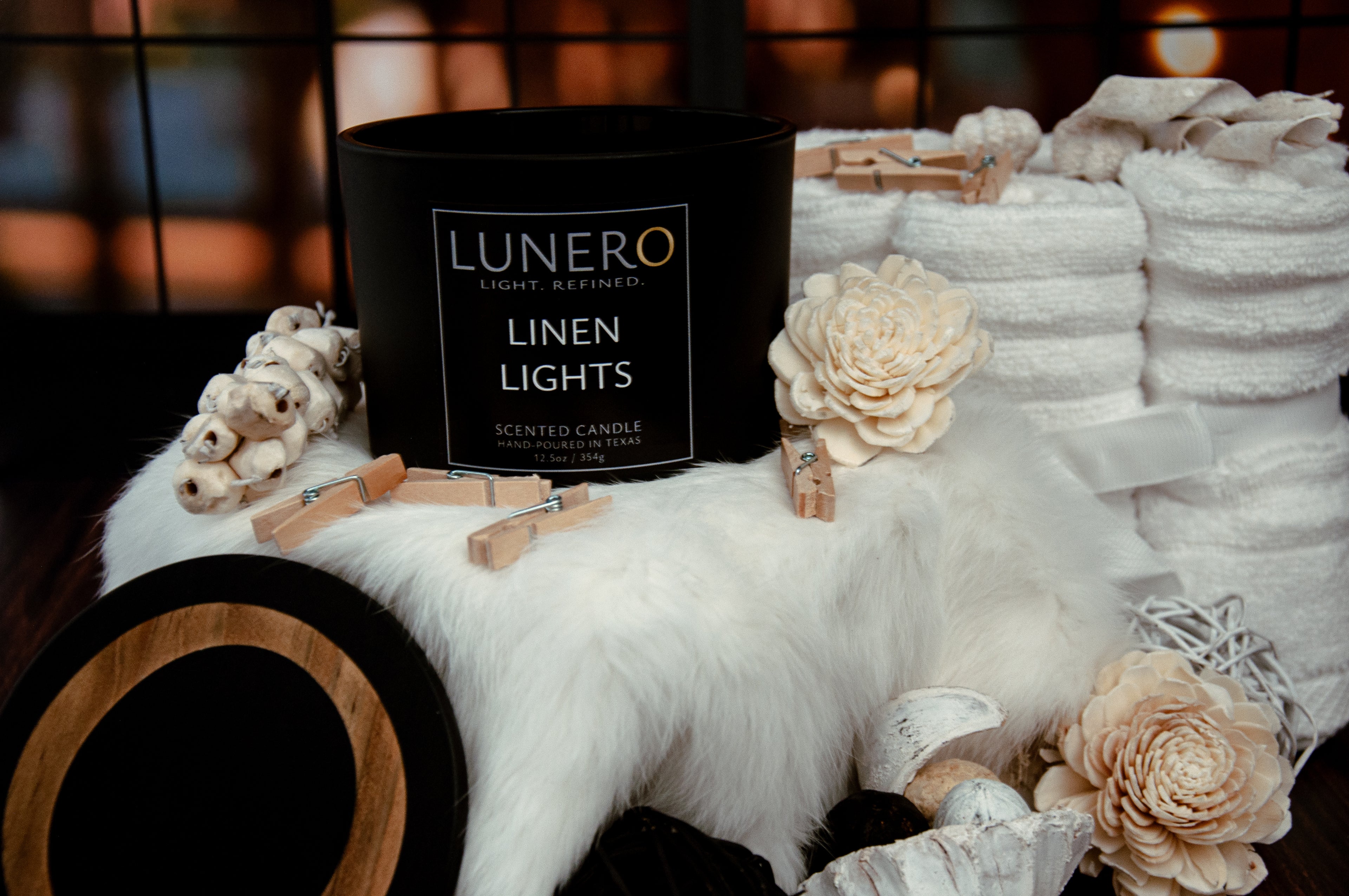 Linen Lights 12.5oz Candle